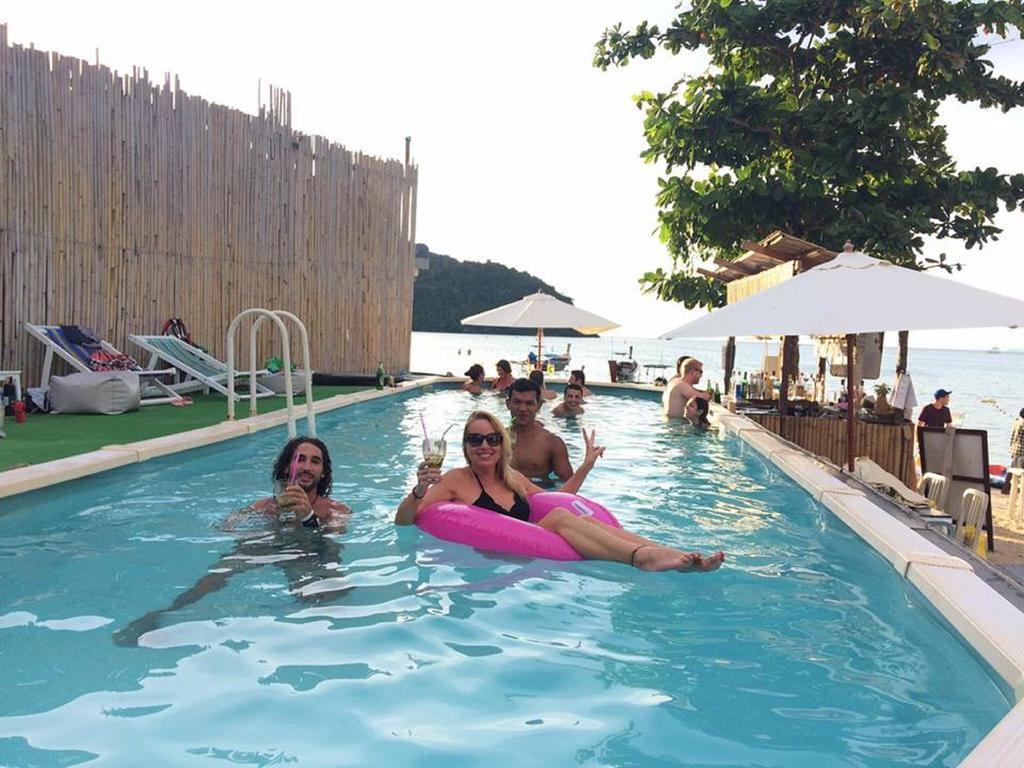 The Beacha Club Hotel Phi Phi-eilanden Buitenkant foto