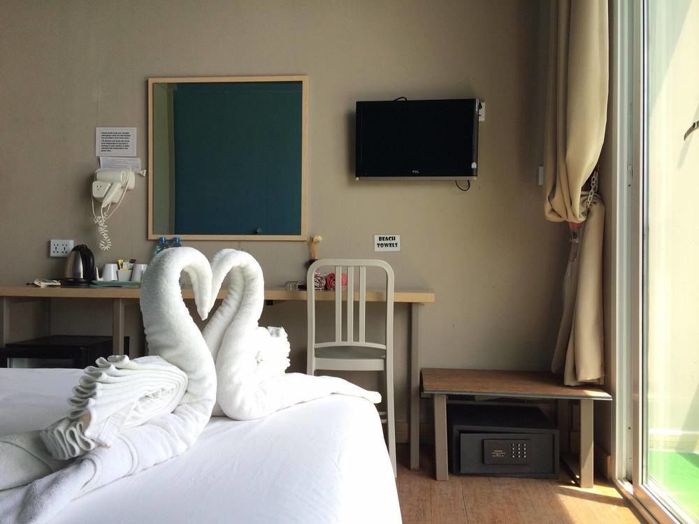 The Beacha Club Hotel Phi Phi-eilanden Buitenkant foto